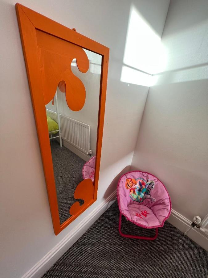Nickelodeon House Great For Kids Villa Blackpool Esterno foto